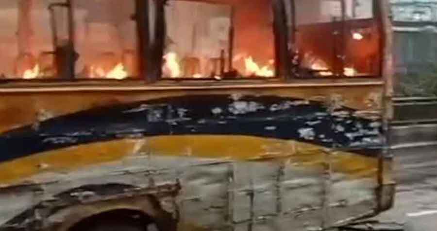 মিরপুরে বাসে আগুনের ঘটনায় গ্রেফতার ২